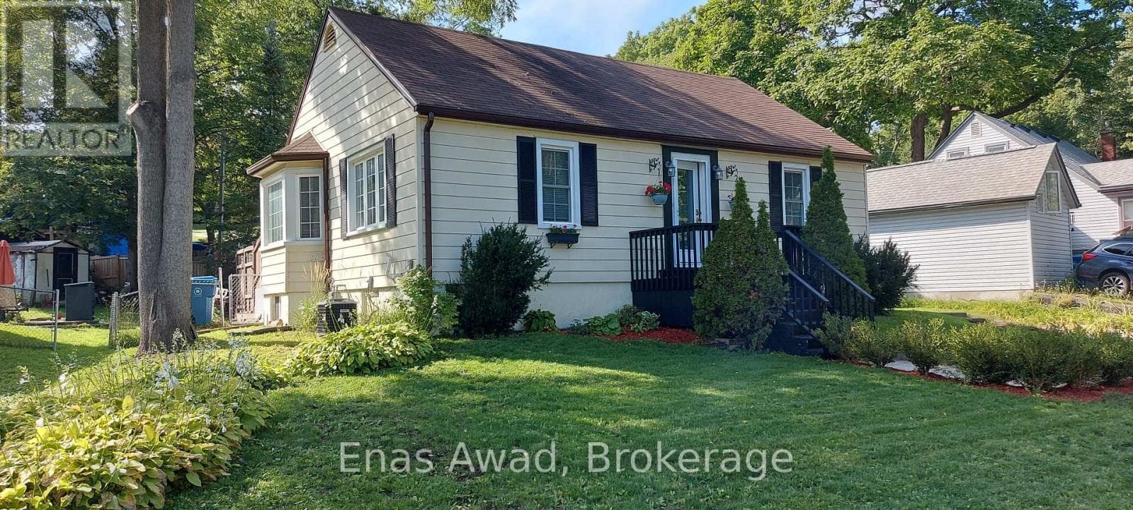 8 Lavallee Crescent