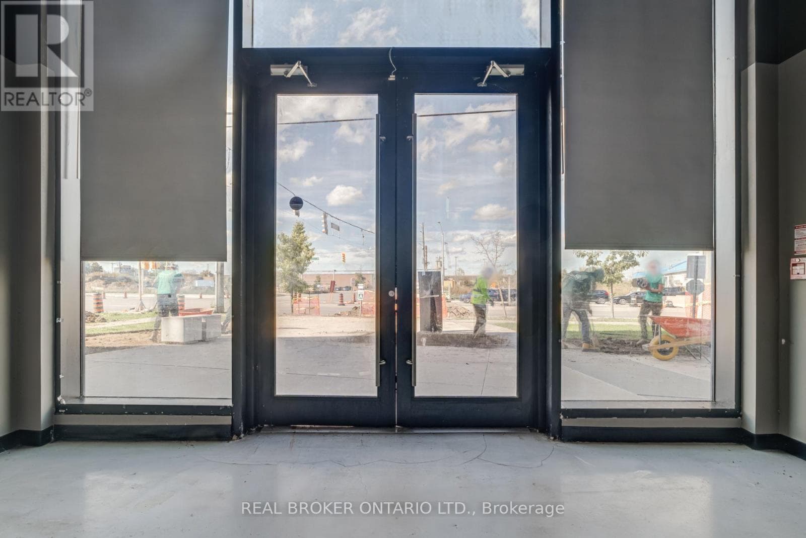 Retail at 3- 5220 Dundas Street, Burlington (Orchard), Ontario - Photo 5 - RE/MAX Garden City Realty