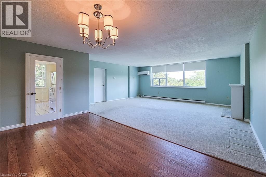 Single Family at 405- 28 ROBINSON Street, Grimsby, Ontario - Photo 6 - RE/MAX Garden City Realty