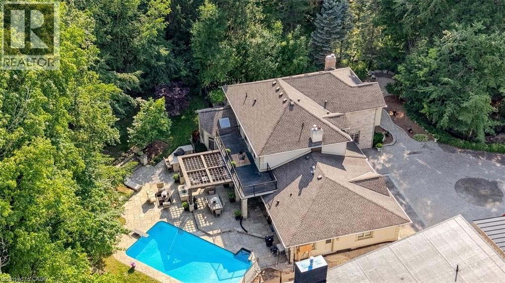 Single Family at 709 GLASGOW Street, Kitchener, Ontario - Photo 5 - RE/MAX Garden City Realty