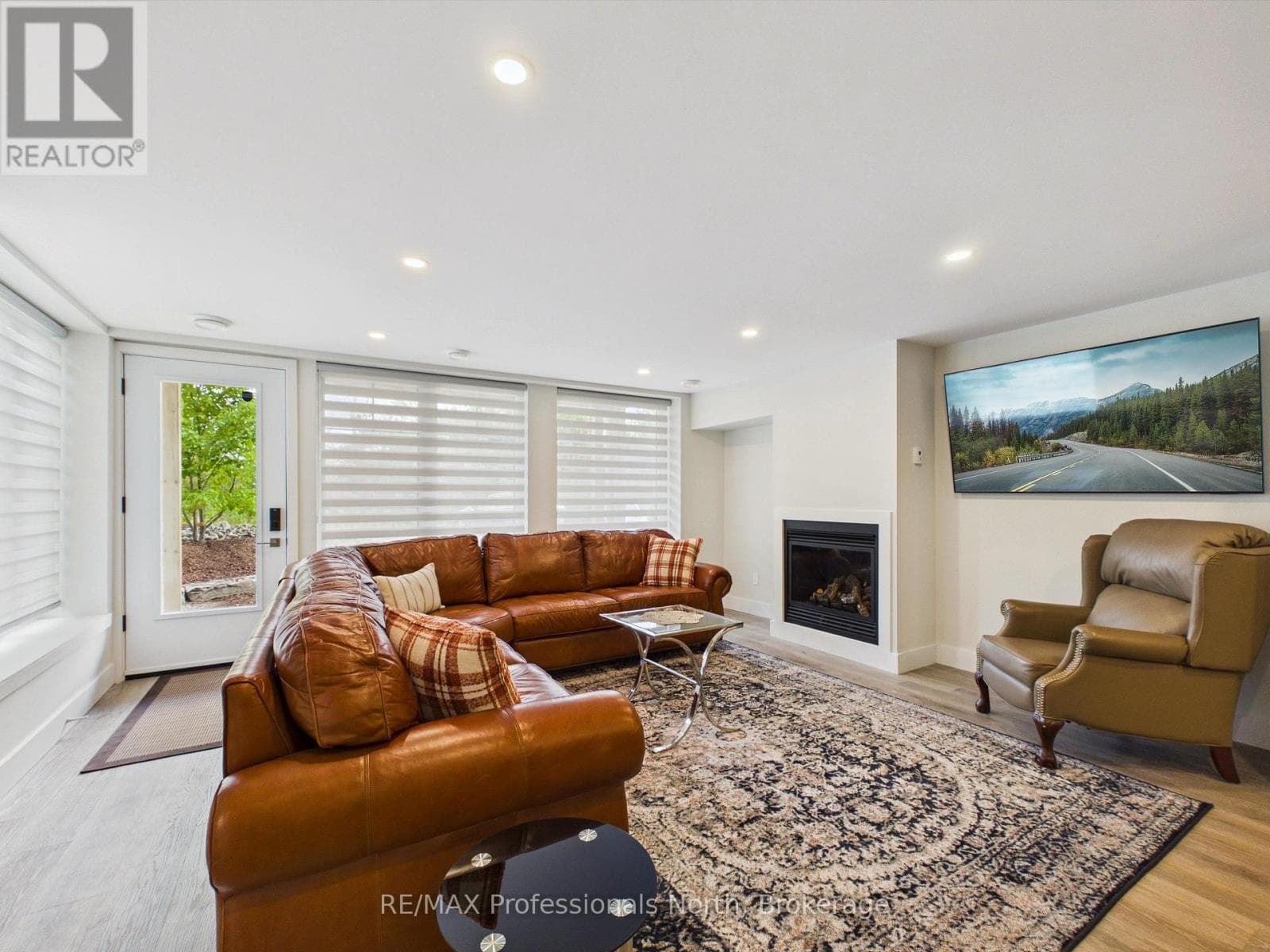 Single Family at 2-101 Tree Tops Lane, Huntsville (Chaffey), Ontario - Photo 10 - RE/MAX Garden City Realty