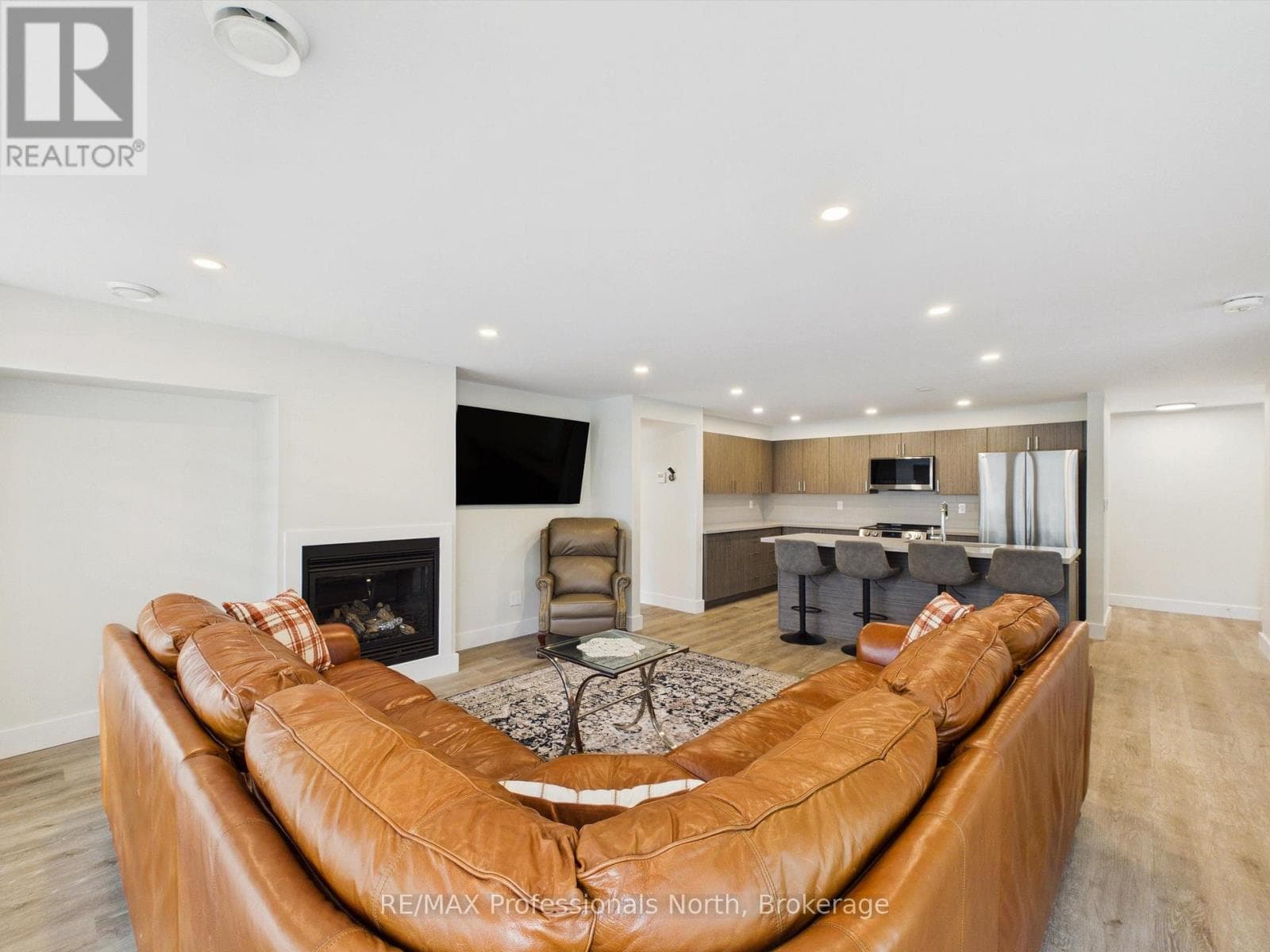 Single Family at 2-101 Tree Tops Lane, Huntsville (Chaffey), Ontario - Photo 8 - RE/MAX Garden City Realty