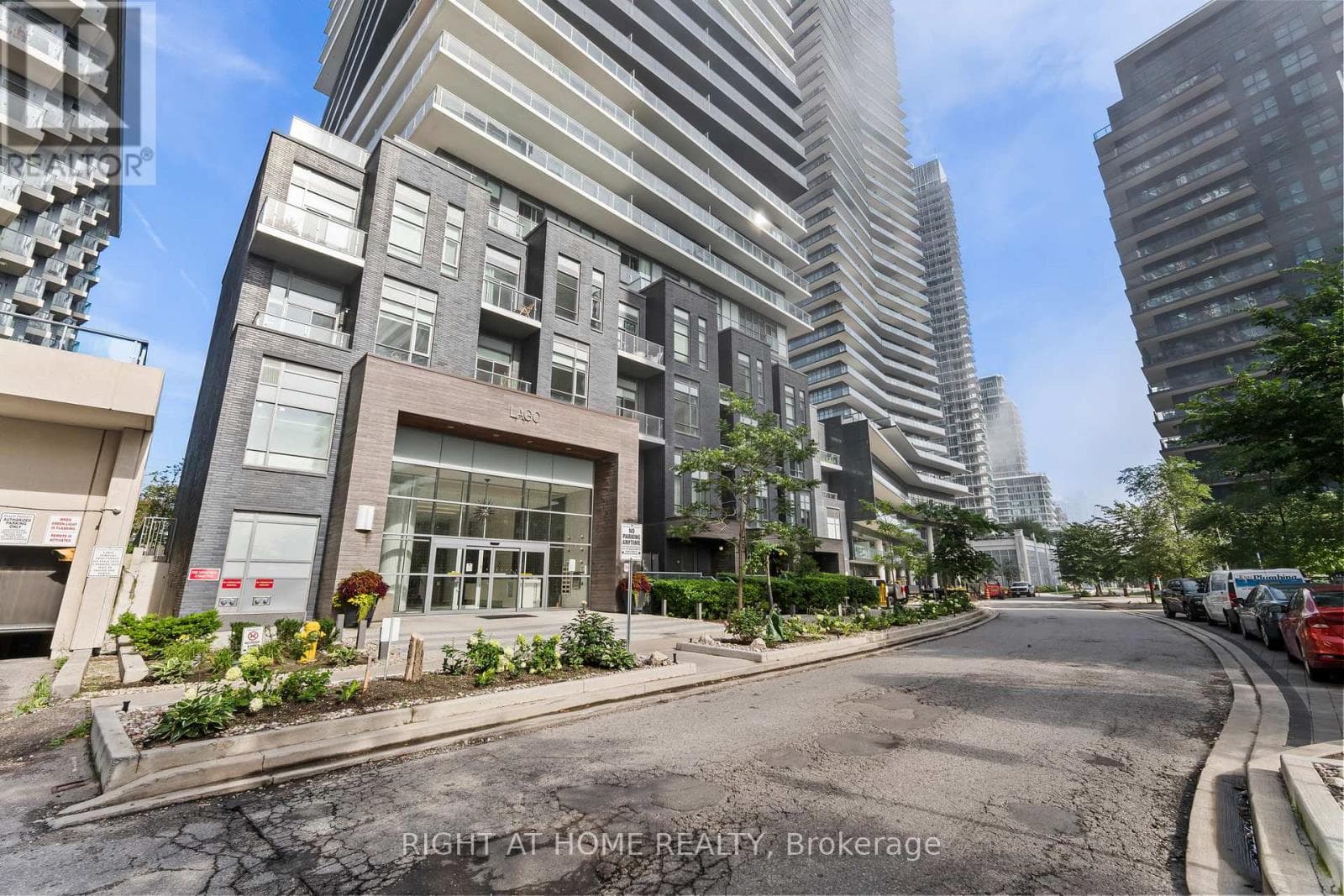 Single Family at 309- 56 Annie Craig Drive, Toronto (Mimico), Ontario - Photo 3 - RE/MAX Garden City Realty