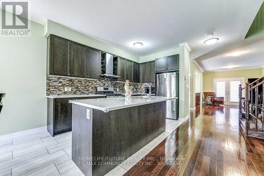 Single Family at 84 Wimbledon Court, Whitby (Williamsburg), Ontario - Photo 8 - RE/MAX Garden City Realty