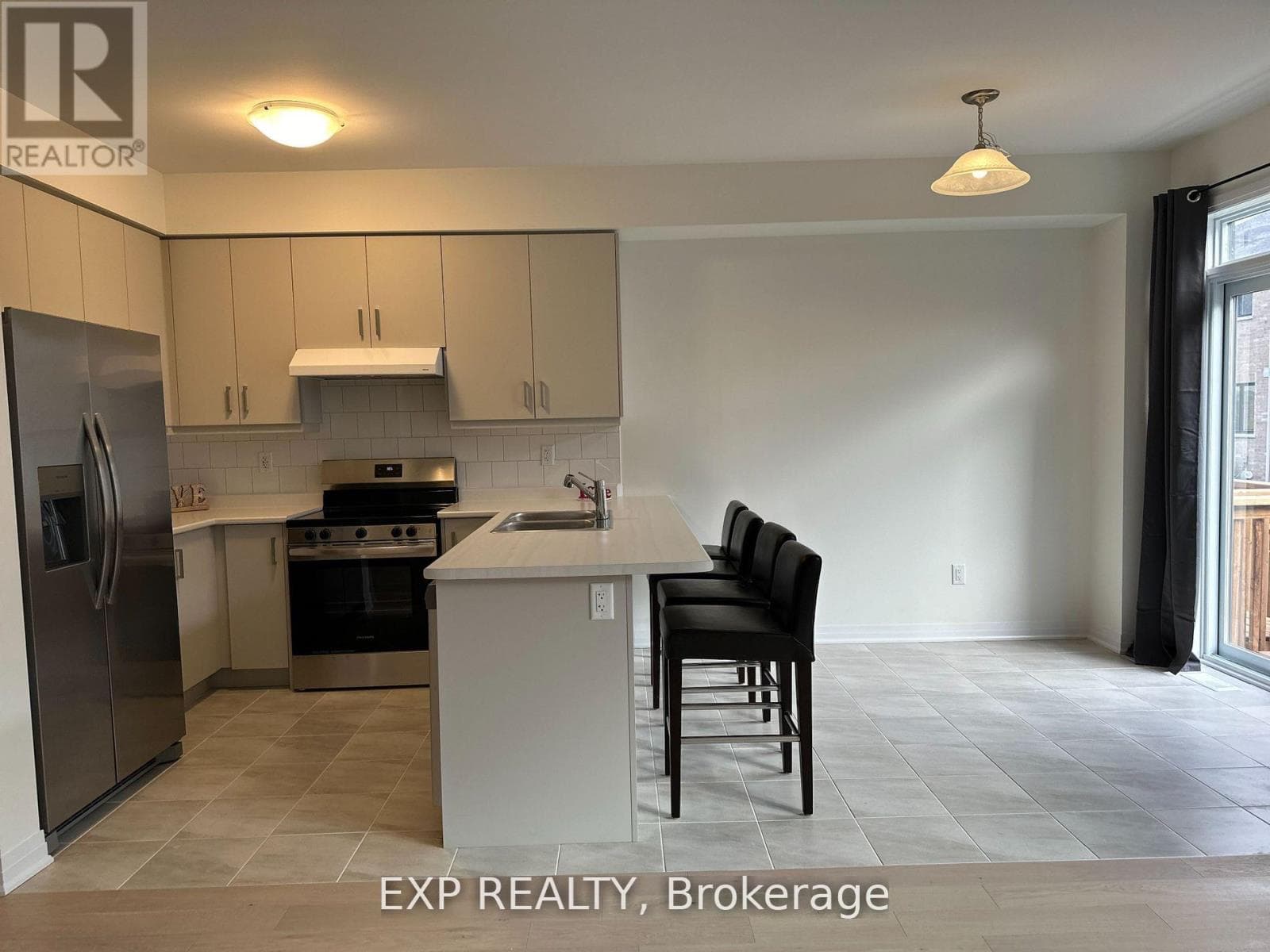 Single Family at 129 Masters Street, Welland (Dain City), Ontario - Photo 10 - RE/MAX Garden City Realty