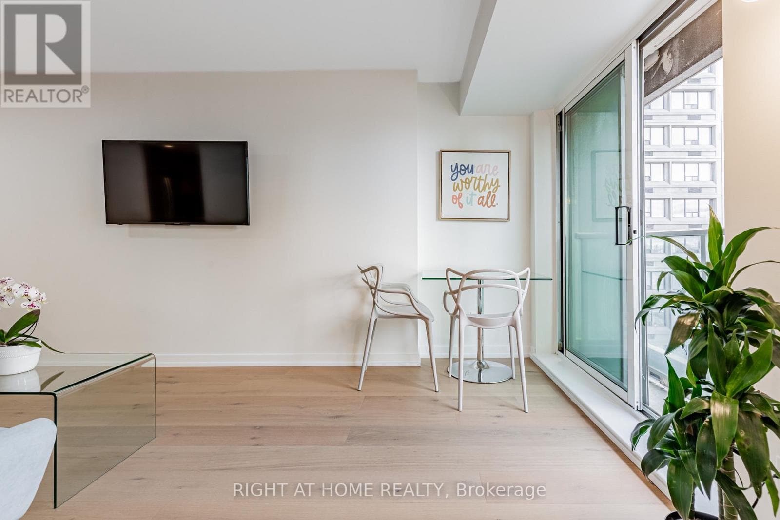 Single Family at 3116- 8 Park Road, Toronto (Annex), Ontario - Photo 7 - RE/MAX Garden City Realty
