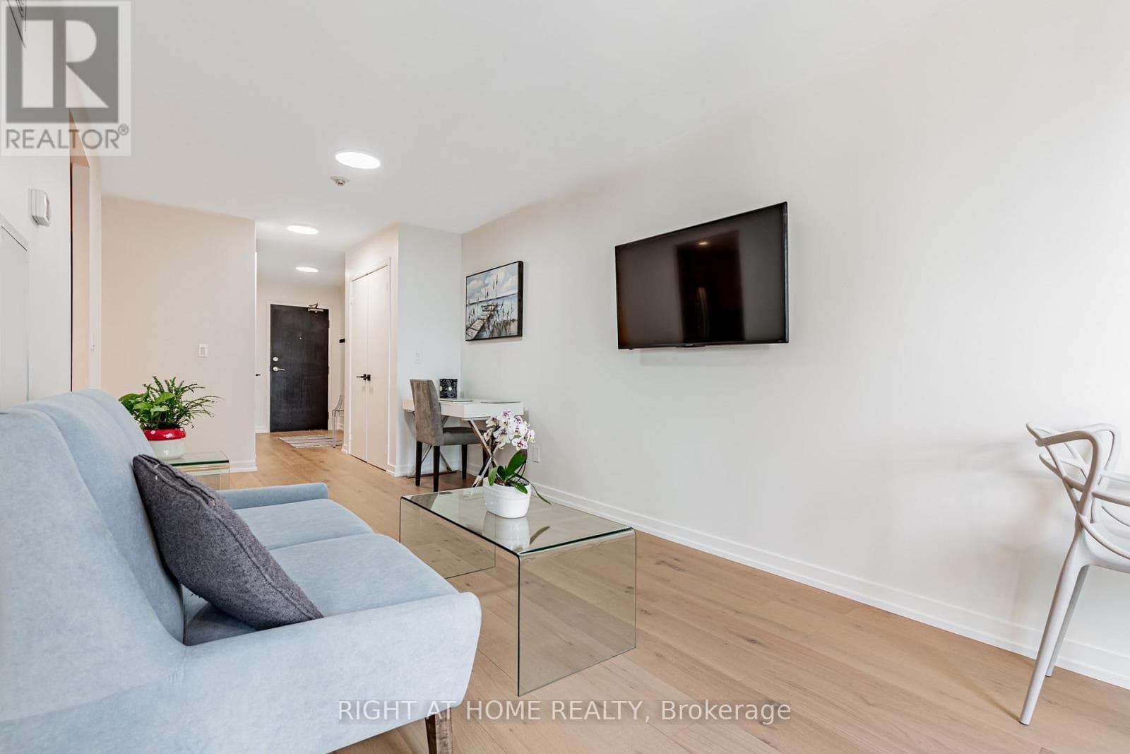 Single Family at 3116- 8 Park Road, Toronto (Annex), Ontario - Photo 8 - RE/MAX Garden City Realty