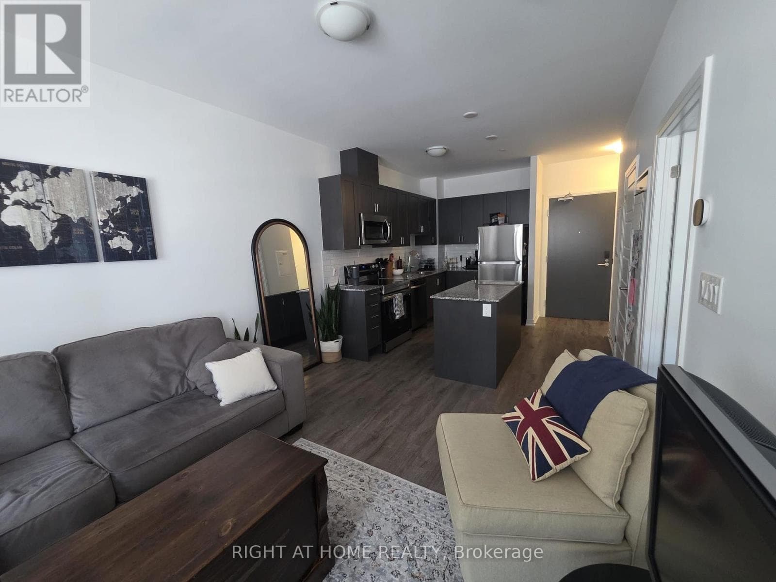 204- 3285 Carding Mill Trail