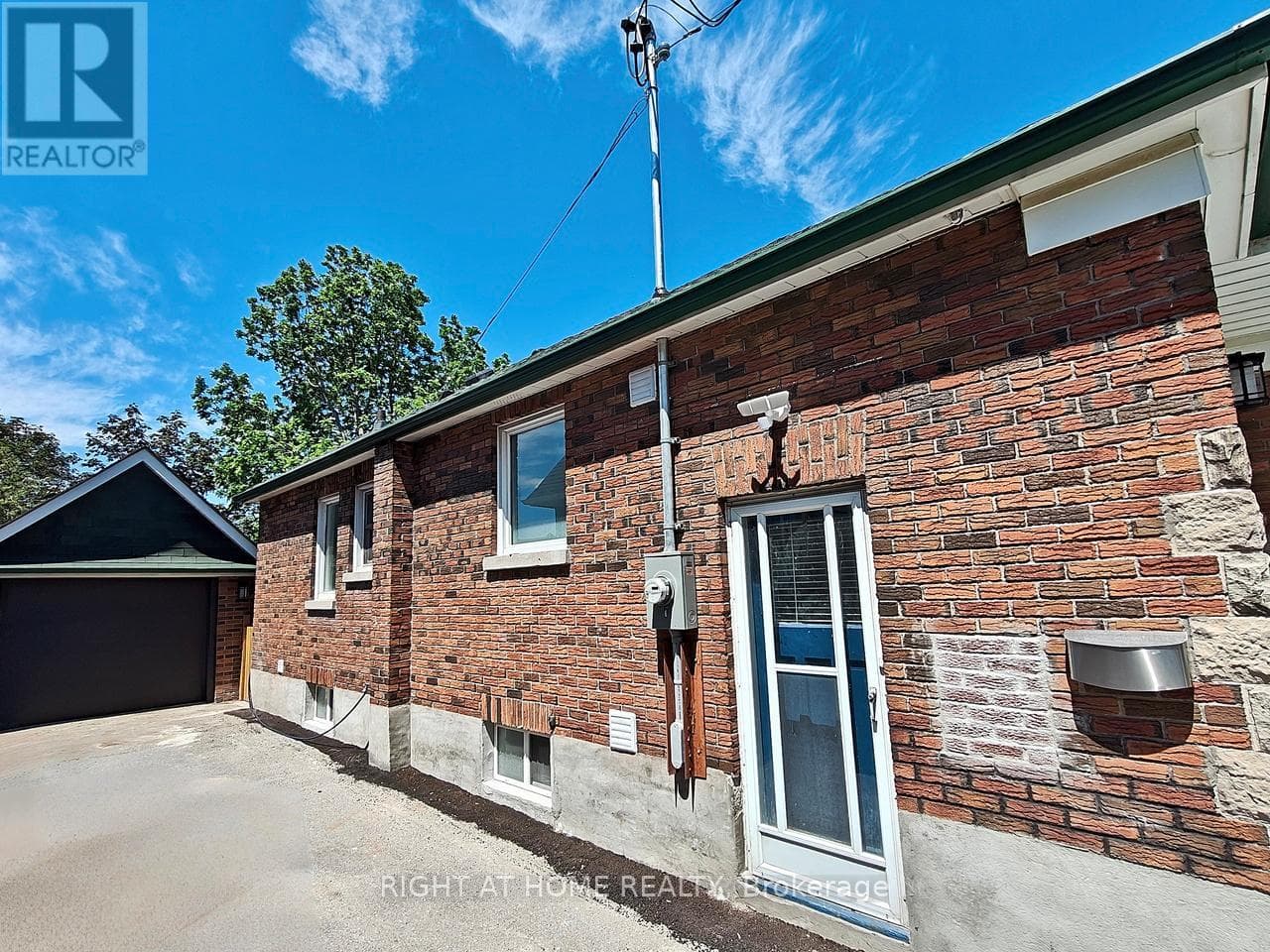Single Family at 92 Cadillac Avenue, Oshawa (Central), Ontario - Photo 3 - RE/MAX Garden City Realty