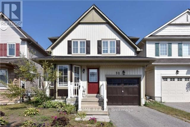 32 Donlevy Crescent