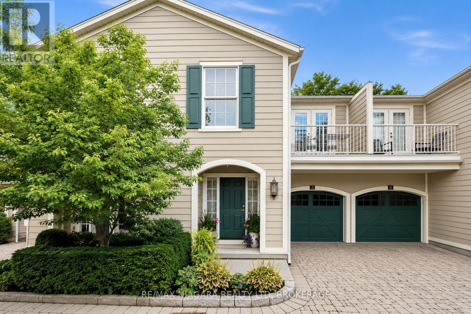 3- 175 QUEEN Street