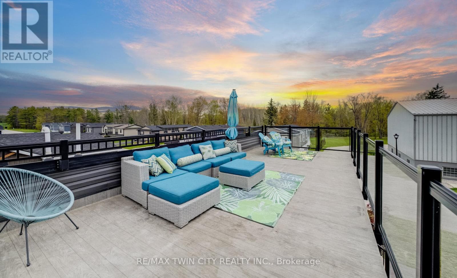 61- 77683 Bluewater Highway