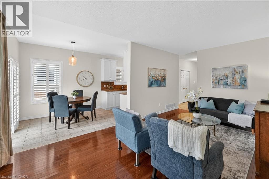 Single Family at 83 MORRISON Crescent, Grimsby, Ontario - Photo 10 - RE/MAX Garden City Realty