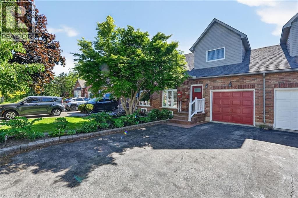 Single Family at 83 MORRISON Crescent, Grimsby, Ontario - Photo 3 - RE/MAX Garden City Realty