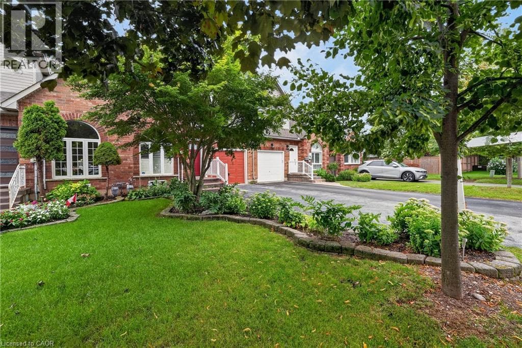 Single Family at 83 MORRISON Crescent, Grimsby, Ontario - Photo 2 - RE/MAX Garden City Realty