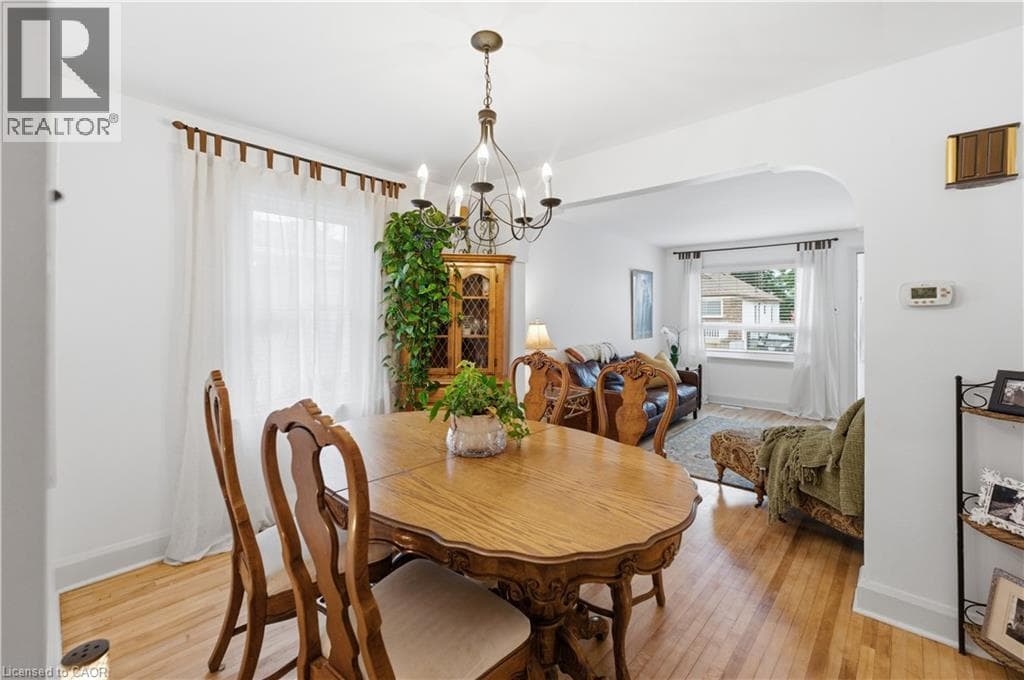 Single Family at 81 VALE Avenue, St. Catharines, Ontario - Photo 8 - RE/MAX Garden City Realty