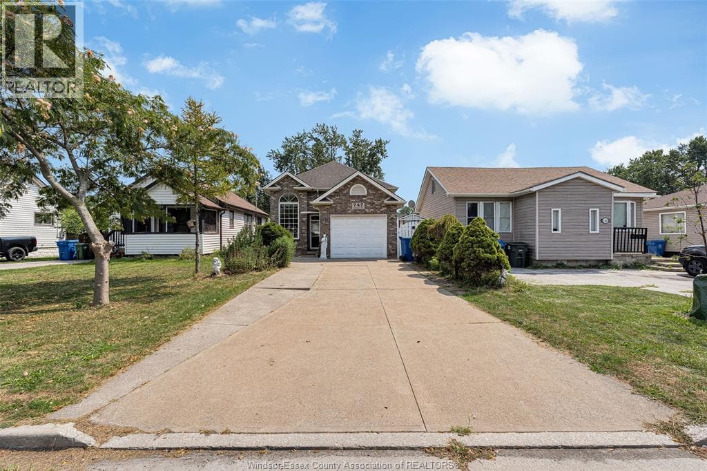Single Family at 747 EUGENIE, Windsor, Ontario - Photo 2 - RE/MAX Garden City Realty
