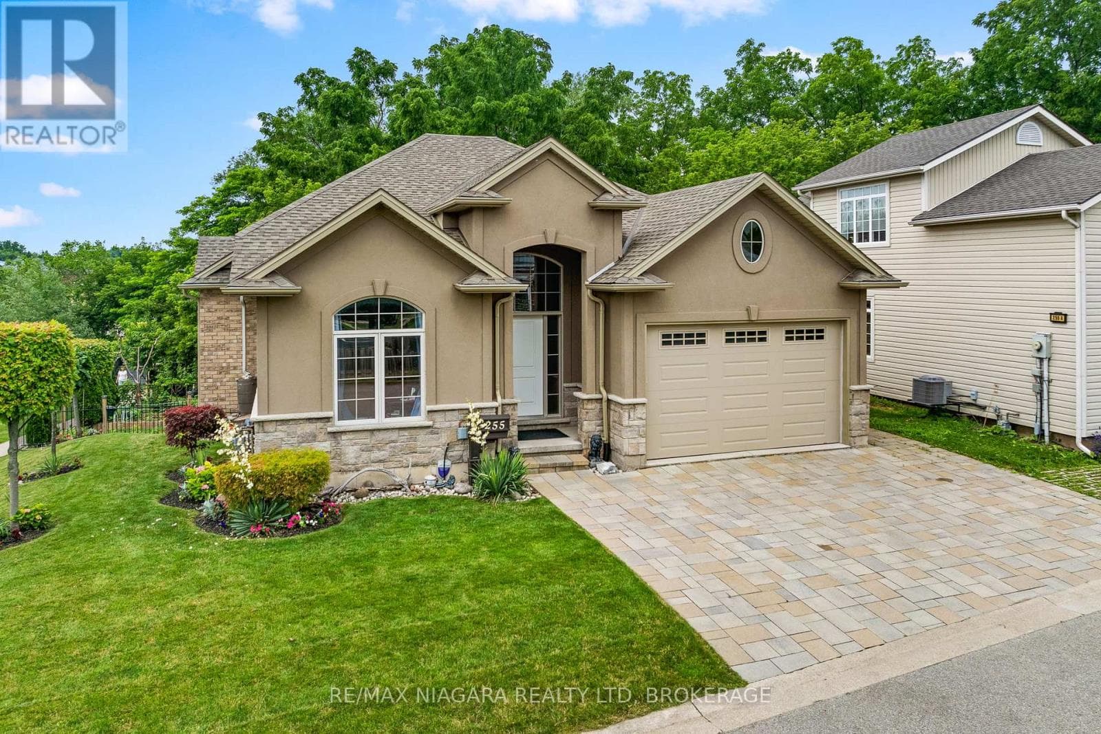 255 Lakeshore Road