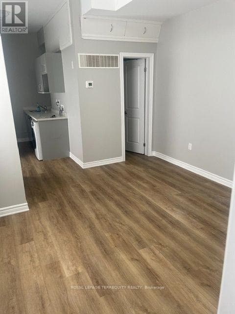 Single Family at 3- 646 Lansdowne Avenue, Toronto (Little Portugal), Ontario - Photo 6 - RE/MAX Garden City Realty