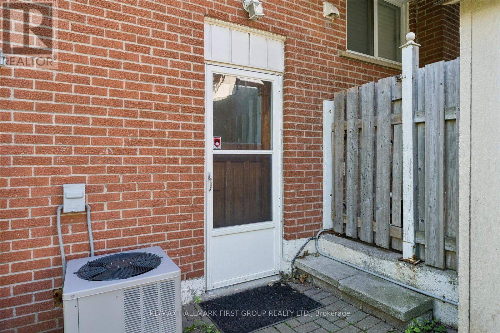 Single Family at 531 Harmony Road, Oshawa (Donevan), Ontario - Photo 3 - RE/MAX Garden City Realty