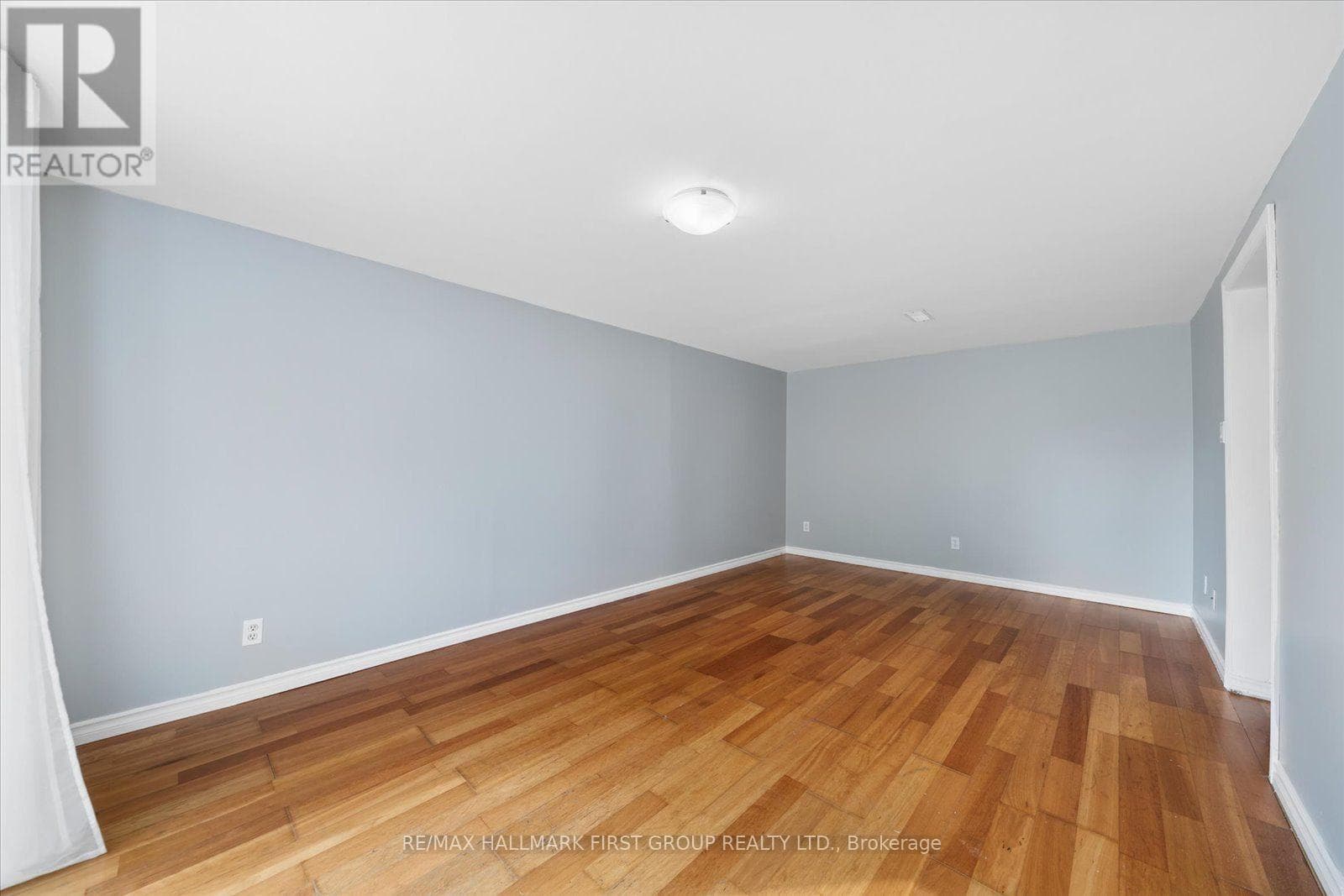 Single Family at 531 Harmony Road, Oshawa (Donevan), Ontario - Photo 6 - RE/MAX Garden City Realty
