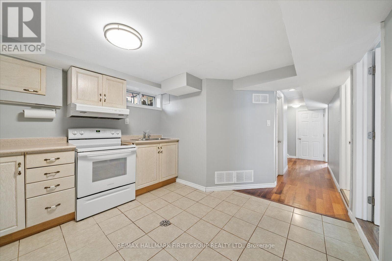 Single Family at 531 Harmony Road, Oshawa (Donevan), Ontario - Photo 9 - RE/MAX Garden City Realty