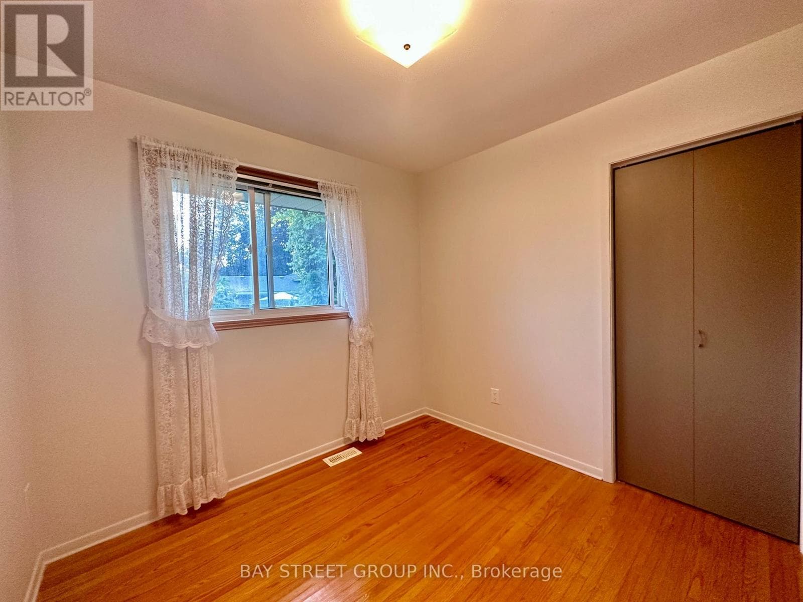 Single Family at 180 Rose Street, Barrie (Wellington), Ontario - Photo 6 - RE/MAX Garden City Realty