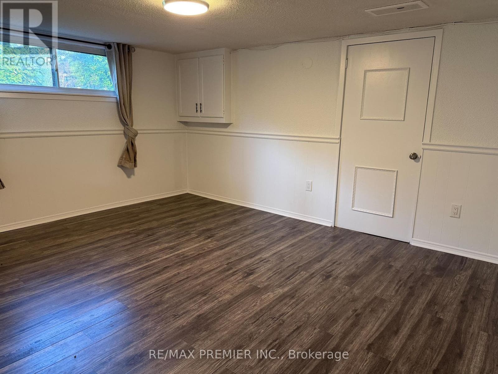 Single Family at BSMT- 404 Rustic Road, Toronto (Maple Leaf), Ontario - Photo 2 - RE/MAX Garden City Realty