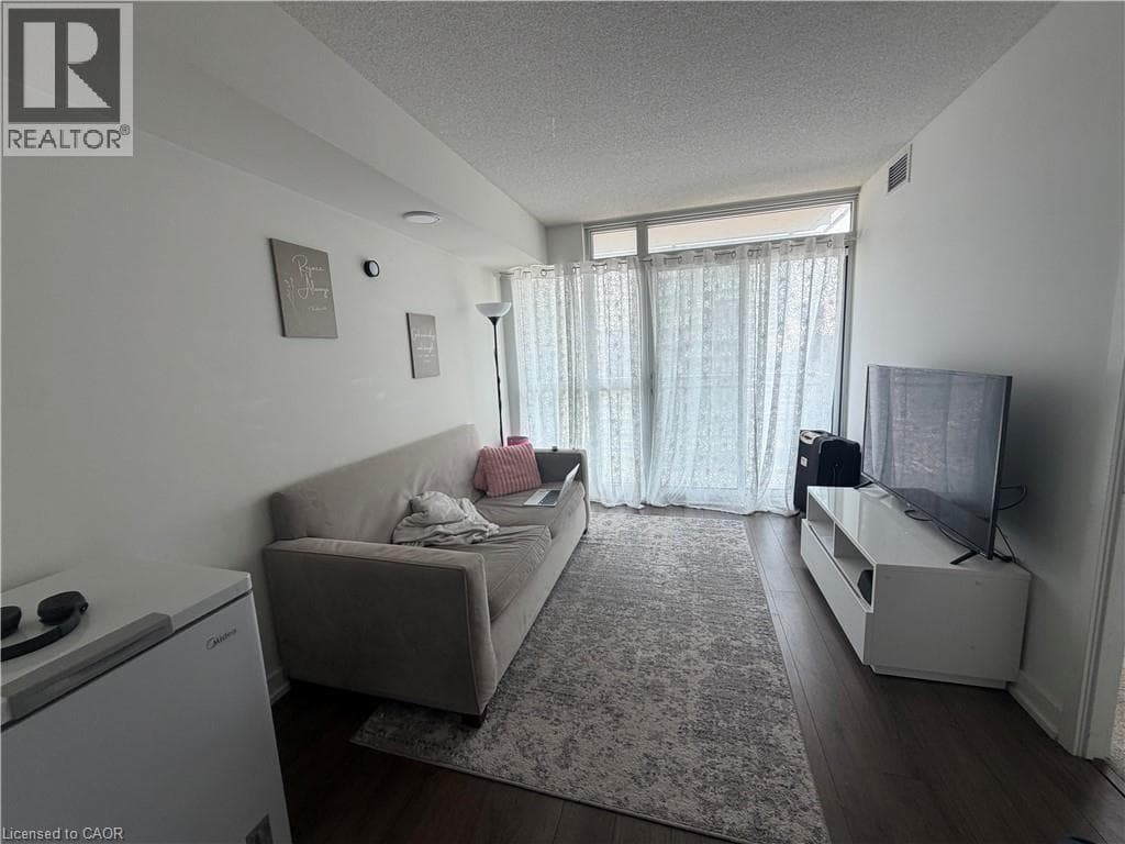 Single Family at 2203- 15 ICEBOAT Terrace, Toronto, Ontario - Photo 5 - RE/MAX Garden City Realty