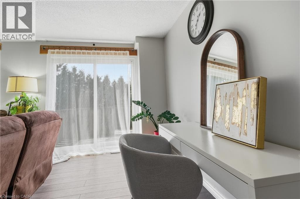 Single Family at 38- 7001 CASEY Street, Niagara Falls, Ontario - Photo 6 - RE/MAX Garden City Realty