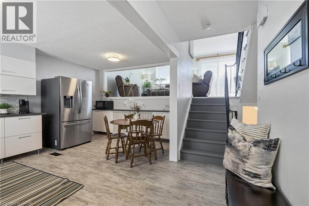 Single Family at 38- 7001 CASEY Street, Niagara Falls, Ontario - Photo 7 - RE/MAX Garden City Realty