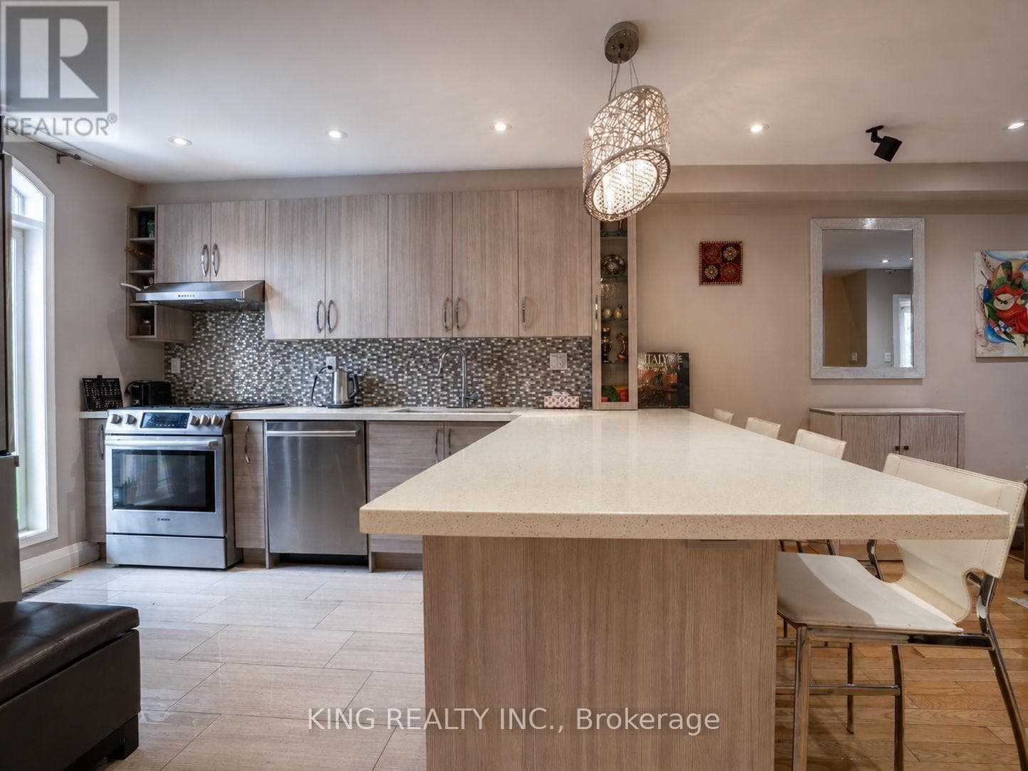 Single Family at 149 Dolce Crescent, Vaughan (Vellore Village), Ontario - Photo 5 - RE/MAX Garden City Realty