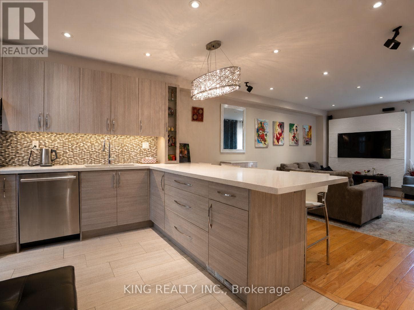 Single Family at 149 Dolce Crescent, Vaughan (Vellore Village), Ontario - Photo 6 - RE/MAX Garden City Realty