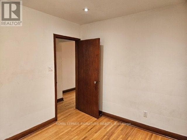 Single Family at 3- 71 Thirteenth Street, Toronto (New Toronto), Ontario - Photo 4 - RE/MAX Garden City Realty
