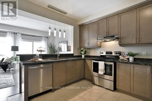 Single Family at 29 Bradbury Road, Hamilton (Stoney Creek), Ontario - Photo 10 - RE/MAX Garden City Realty