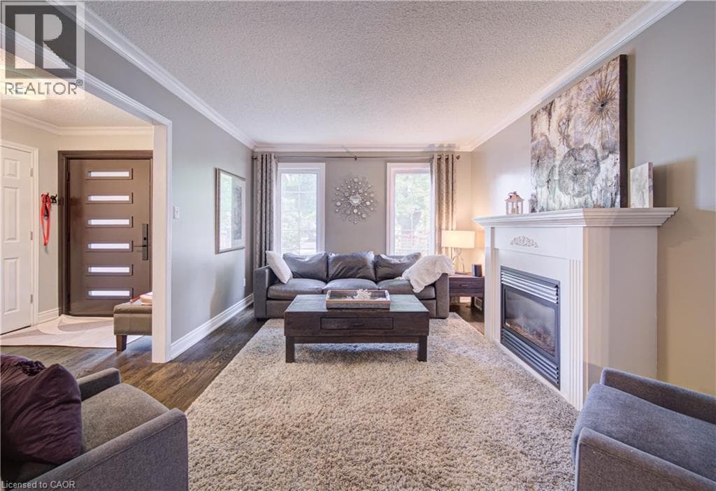 Single Family at 7 STOCK Court, Cambridge, Ontario - Photo 8 - RE/MAX Garden City Realty