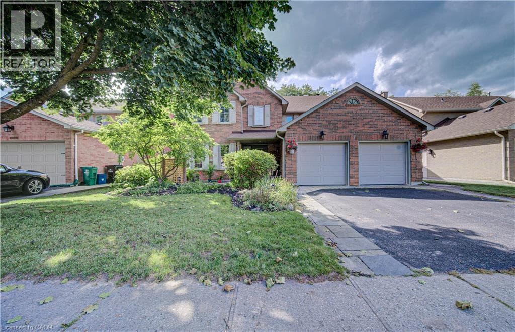 Single Family at 7 STOCK Court, Cambridge, Ontario - Photo 2 - RE/MAX Garden City Realty
