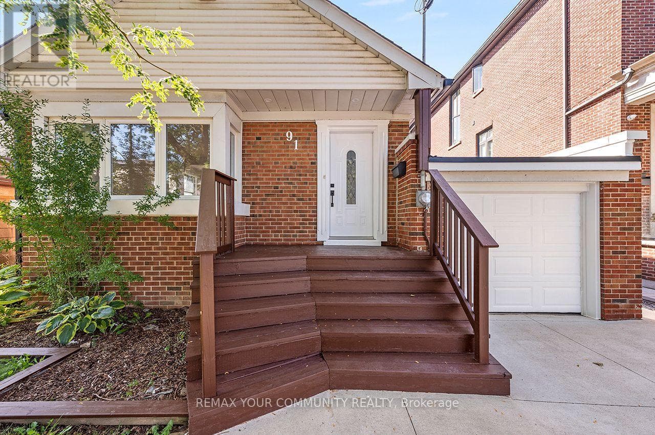 Single Family at 91 Mcgillivray Avenue, Toronto (Bedford Park-Nortown), Ontario - Photo 2 - RE/MAX Garden City Realty