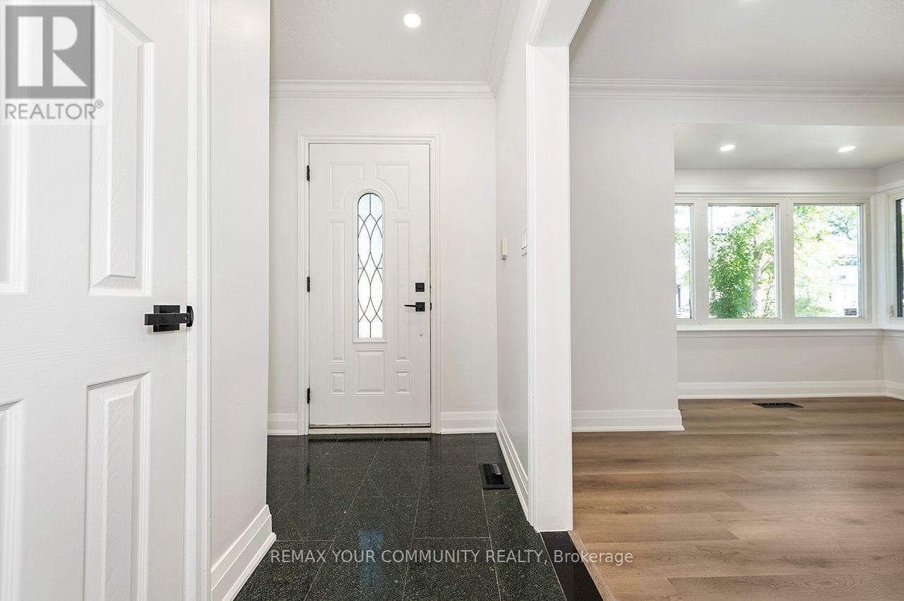 Single Family at 91 Mcgillivray Avenue, Toronto (Bedford Park-Nortown), Ontario - Photo 3 - RE/MAX Garden City Realty
