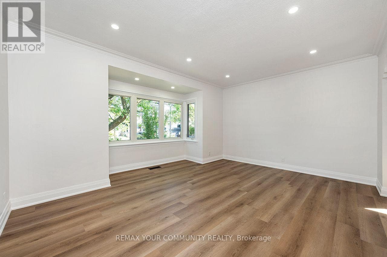 Single Family at 91 Mcgillivray Avenue, Toronto (Bedford Park-Nortown), Ontario - Photo 5 - RE/MAX Garden City Realty