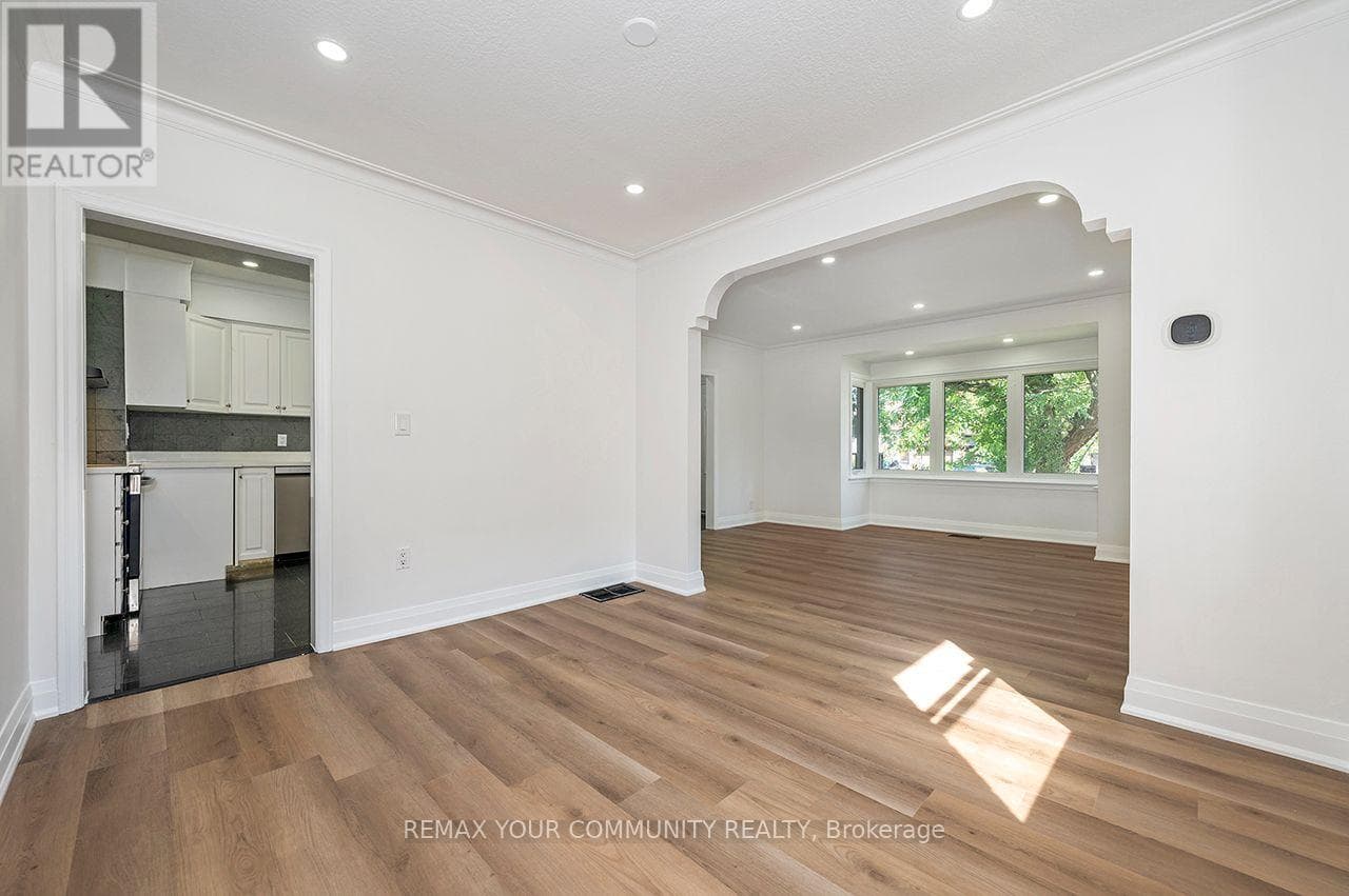 Single Family at 91 Mcgillivray Avenue, Toronto (Bedford Park-Nortown), Ontario - Photo 8 - RE/MAX Garden City Realty