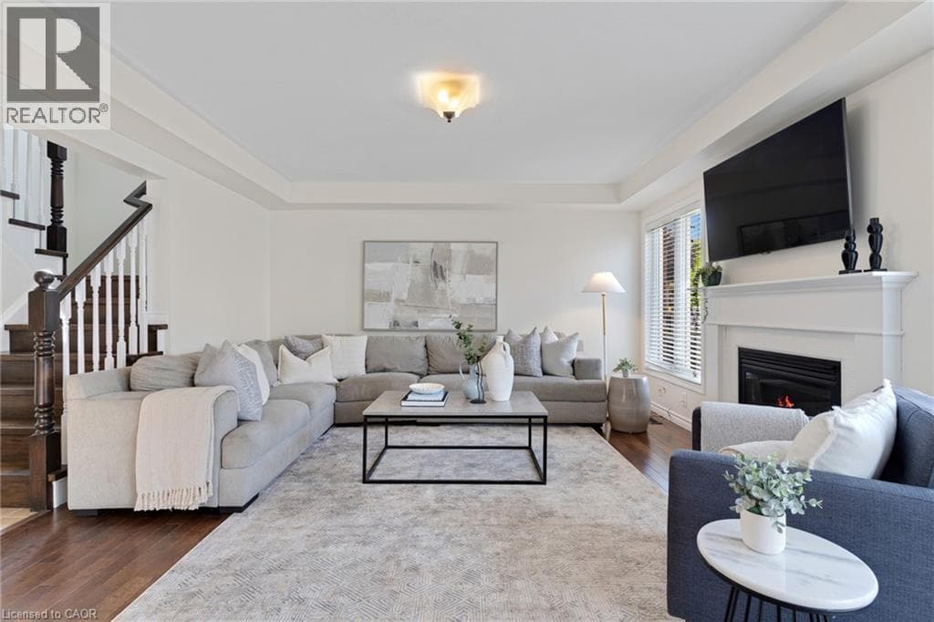 Single Family at 32 CHASE Crescent, Cambridge, Ontario - Photo 10 - RE/MAX Garden City Realty