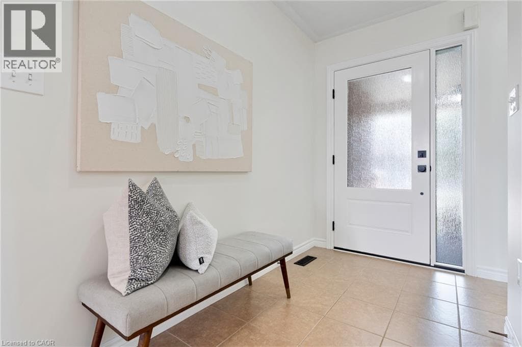 Single Family at 32 CHASE Crescent, Cambridge, Ontario - Photo 4 - RE/MAX Garden City Realty