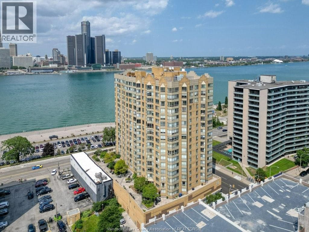 Single Family at 1204- 75 RIVERSIDE Drive, Windsor, Ontario - Photo 4 - RE/MAX Garden City Realty
