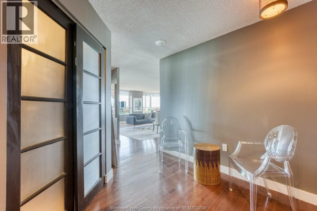 Single Family at 1204- 75 RIVERSIDE Drive, Windsor, Ontario - Photo 7 - RE/MAX Garden City Realty