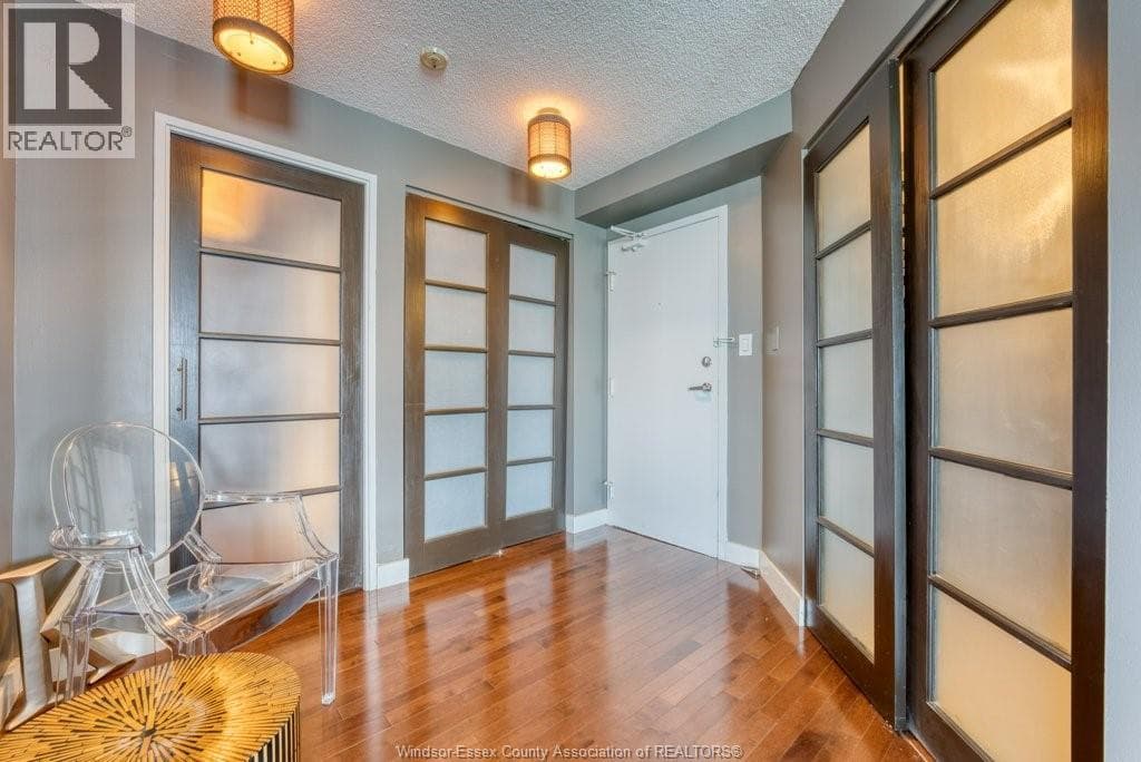 Single Family at 1204- 75 RIVERSIDE Drive, Windsor, Ontario - Photo 8 - RE/MAX Garden City Realty