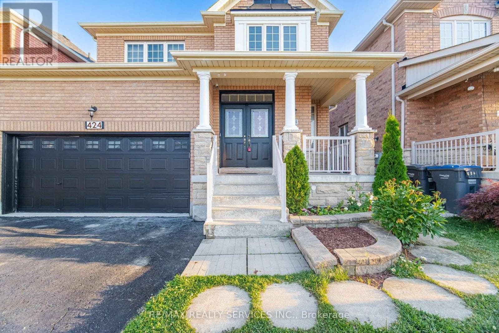 Single Family at 424 Sunny Meadow Boulevard, Brampton (Sandringham-Wellington), Ontario - Photo 4 - RE/MAX Garden City Realty