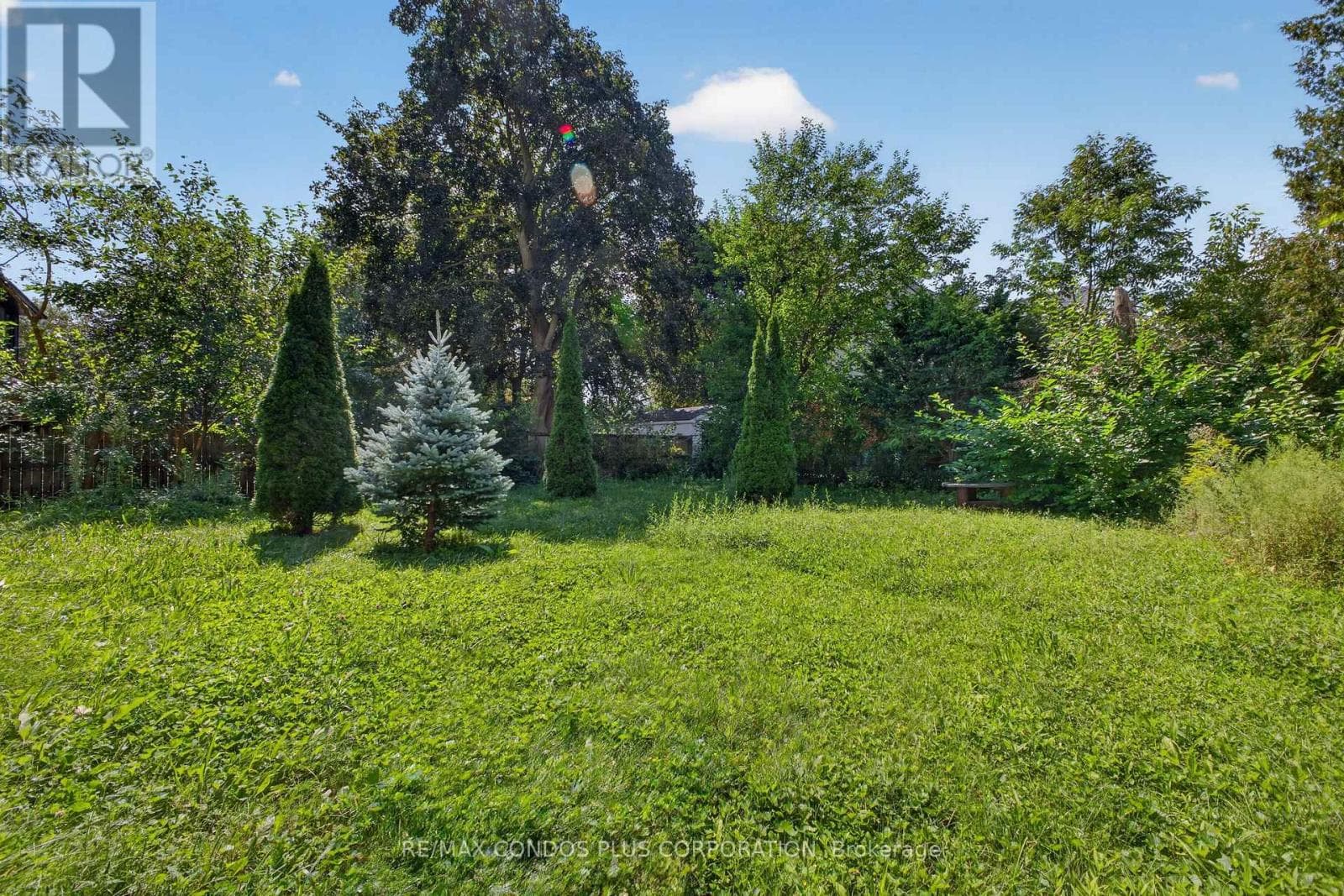 Single Family at 5983 CORWIN Avenue, Niagara Falls (Dorchester), Ontario - Photo 6 - RE/MAX Garden City Realty