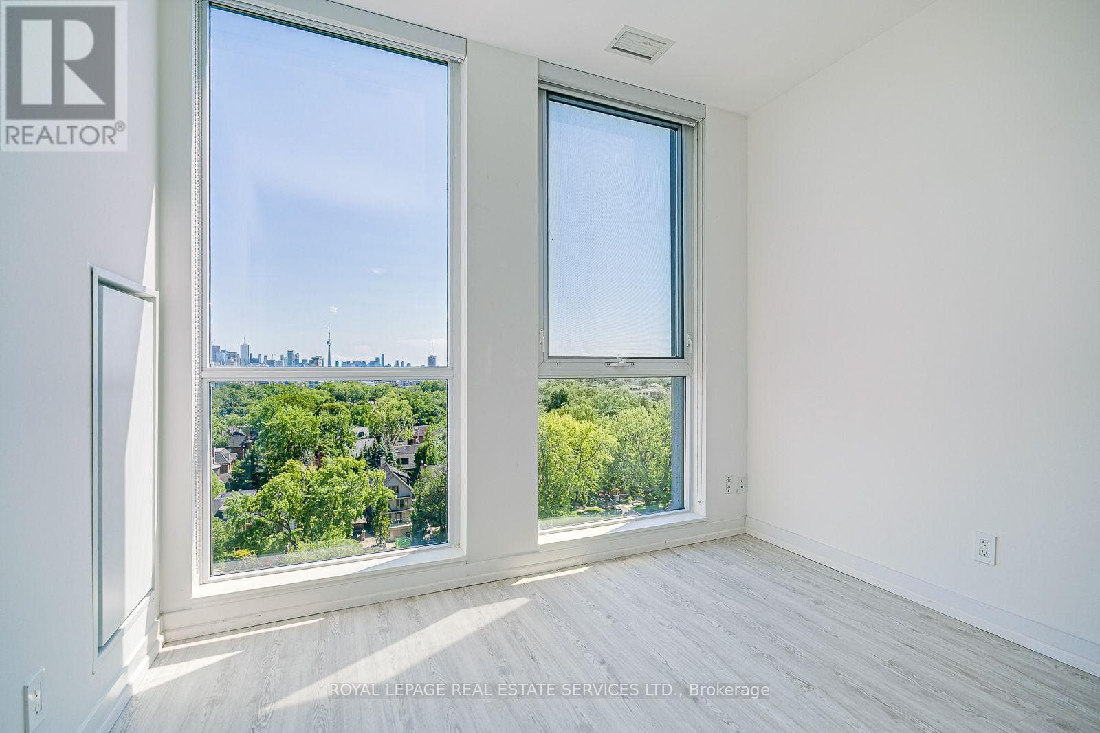 Single Family at 1110- 223 St Clair Avenue, Toronto (Casa Loma), Ontario - Photo 7 - RE/MAX Garden City Realty