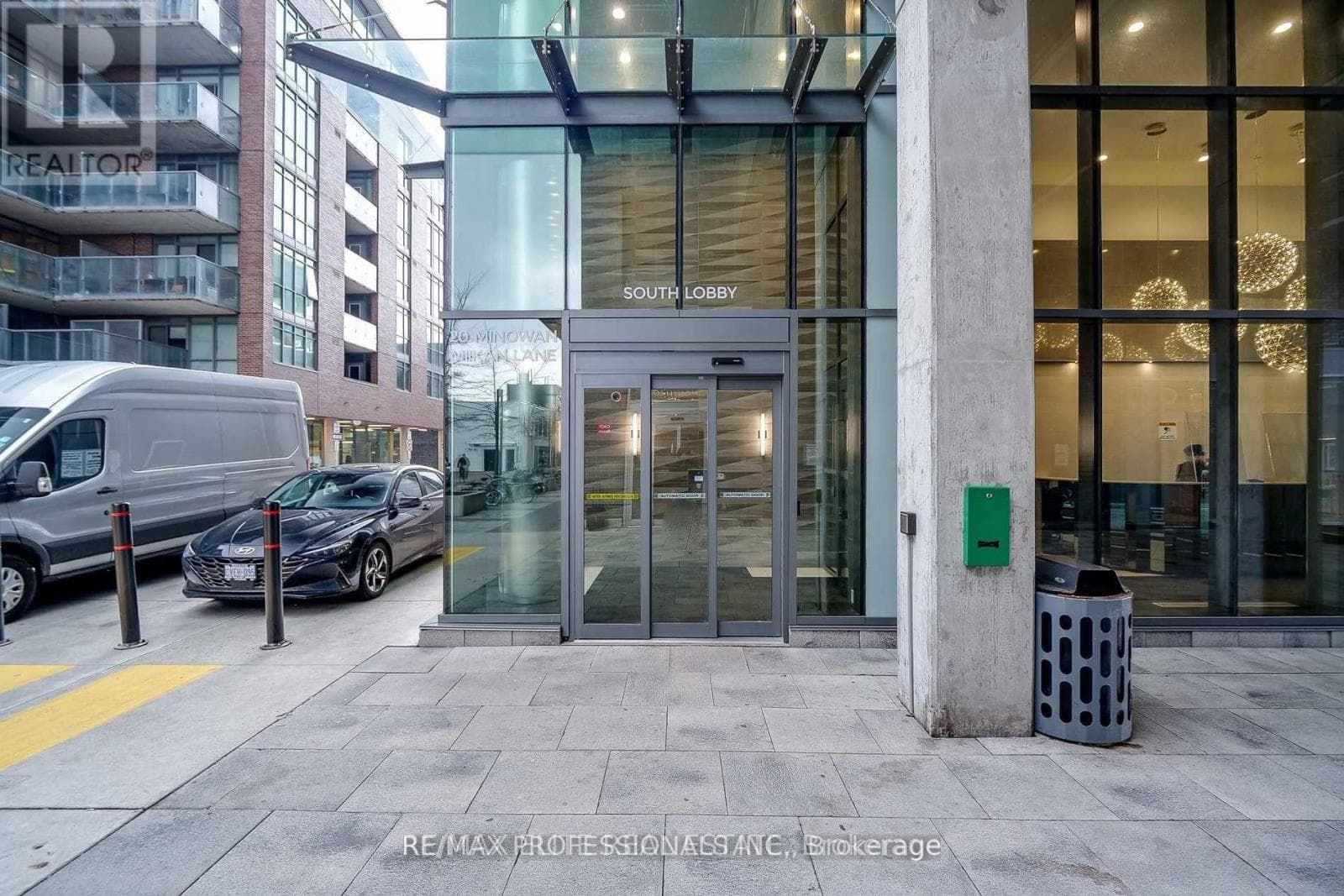 Single Family at 330- 20 Minowan Miikan Lane, Toronto (Little Portugal), Ontario - Photo 2 - RE/MAX Garden City Realty